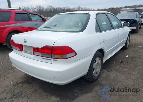 2001 Honda Accord 3.0 Ex из США, поврежденный, VIN 1HGCG16551A053095